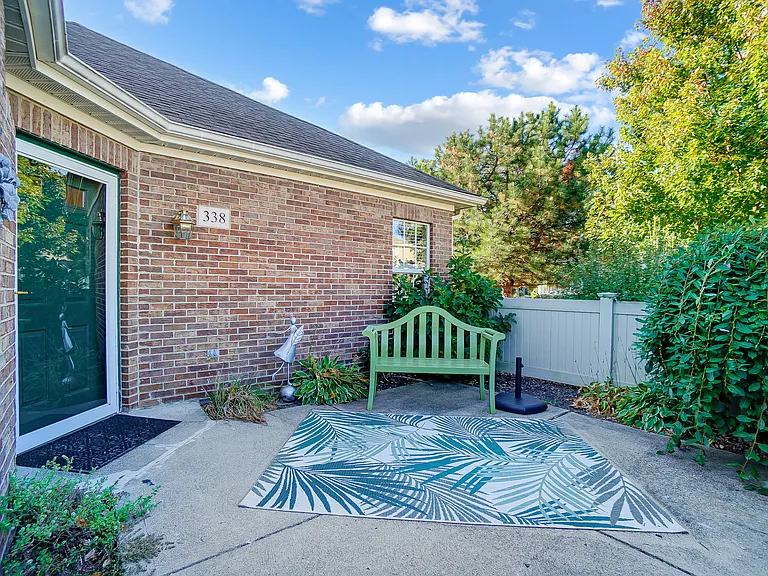 338 Bear Woods Dr — Photo 5
