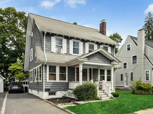 19 Christopher Pl, Ridgewood, NJ 07450