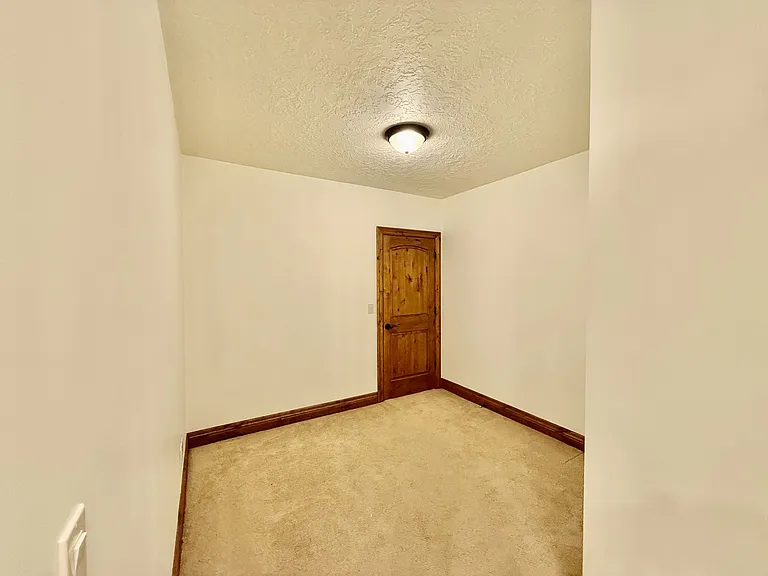6819 S Greenfield Way — Photo 5