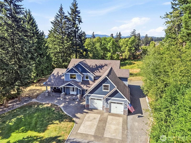 3rd image of 19838 Bear View Lane SW