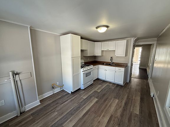 3rd image of 34 Luzerne St #34