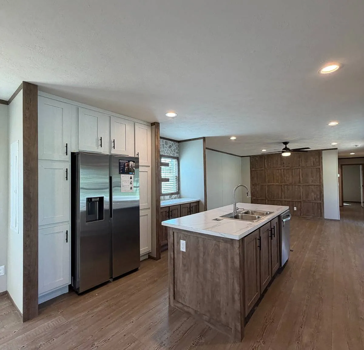 3 bed, 2.0 bath, 1216 sqft, $1,650 — Photo 2
