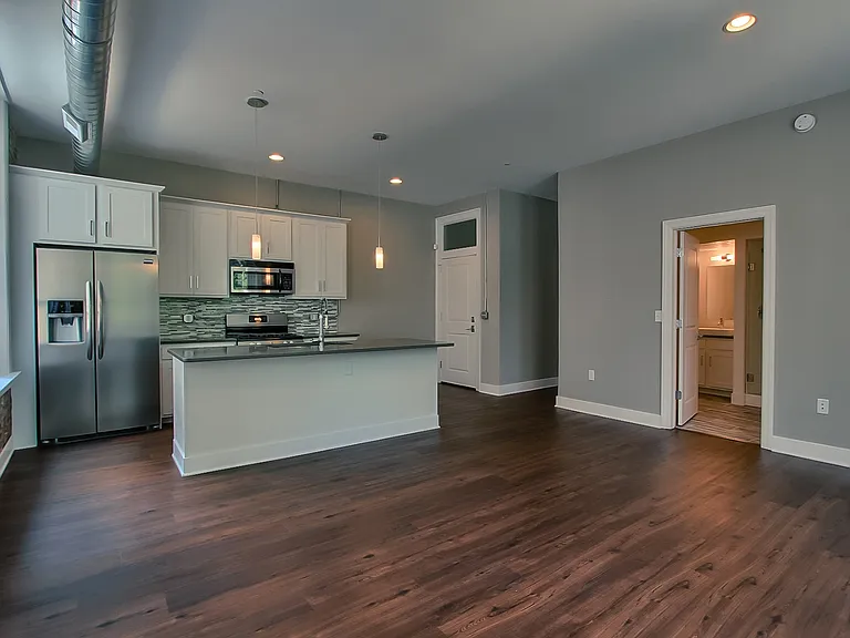 210 Walnut St — Photo 3