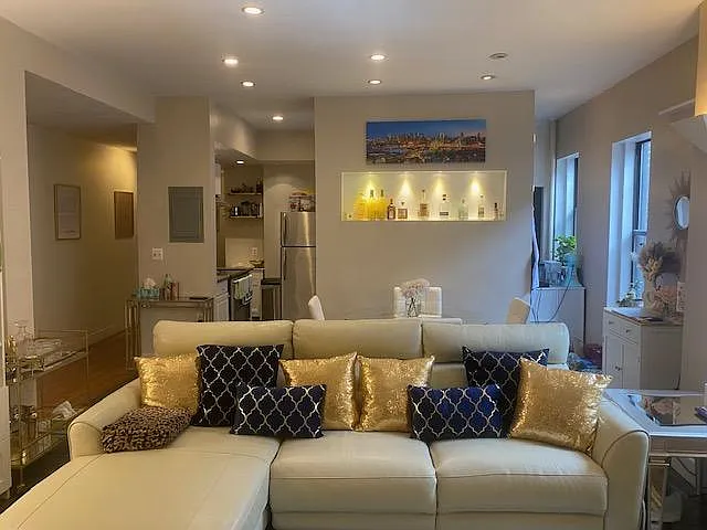 1038 Beacon St #101 — Photo 25