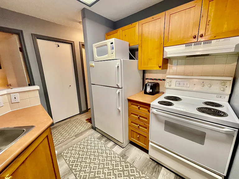 4360 Lorimer Rd — Photo 9