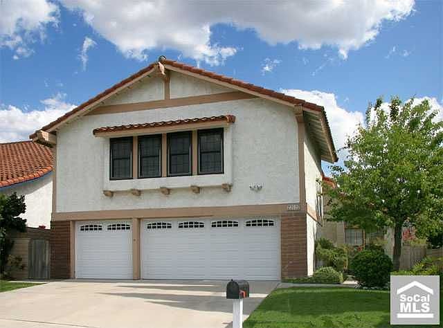 3 car garage on Cul-D-Sac