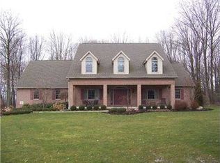 2456 Twelve Oakes Dr, Hermitage, PA 16148