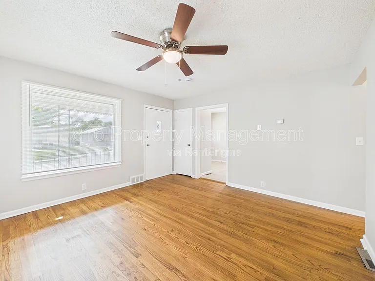 3437 Jackson Ave — Photo 4