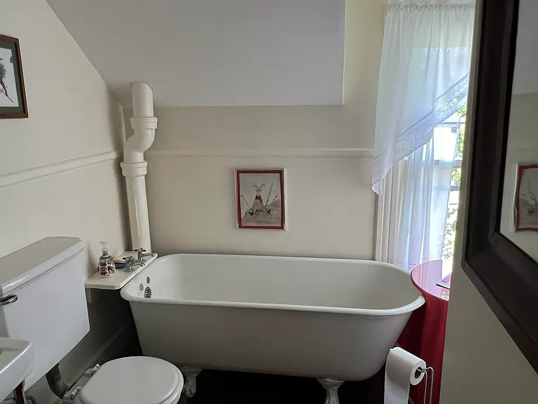 78 Franklin Ave — Photo 22