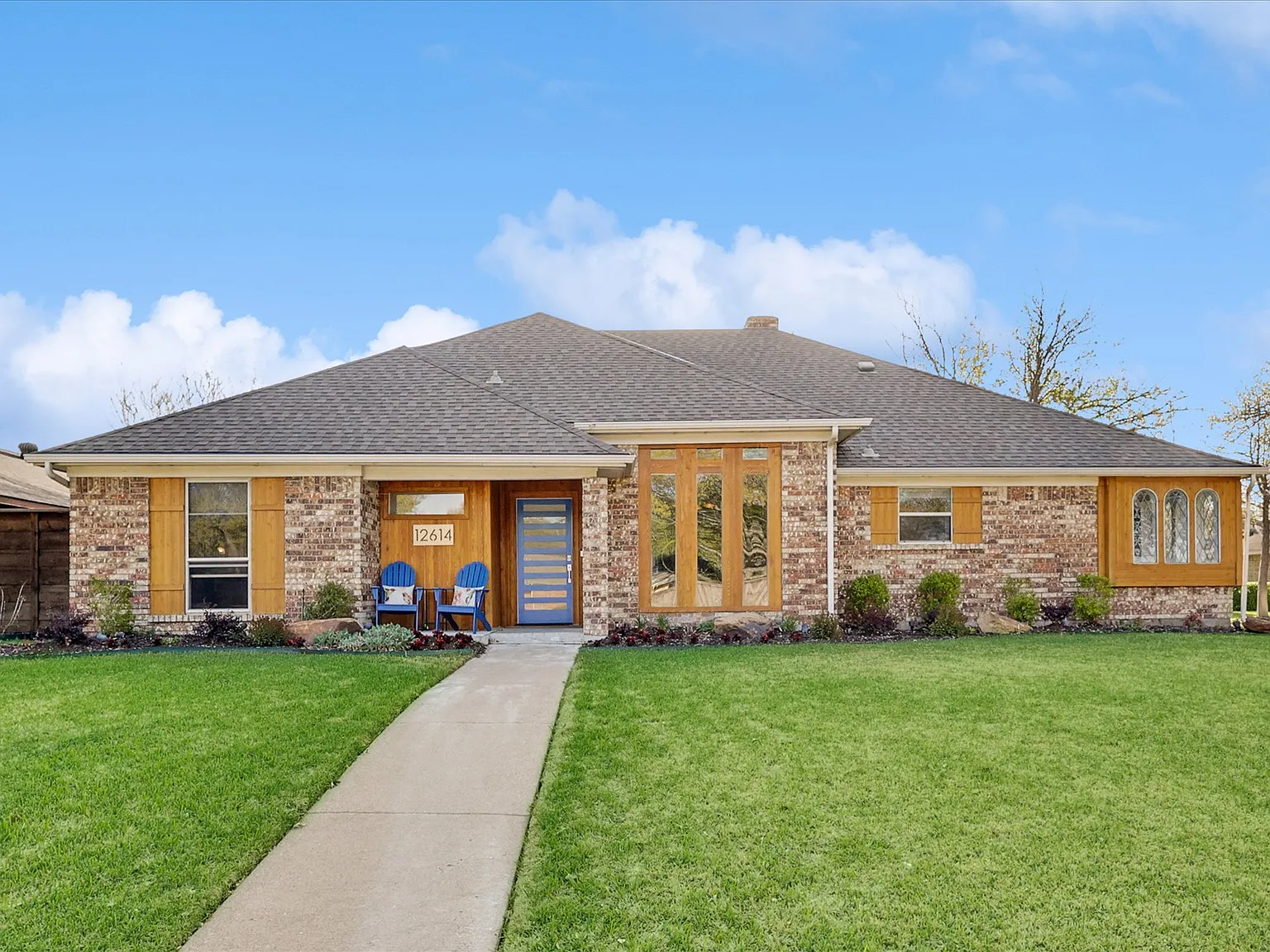 3 bed, 2368 sqft, $4,000 — Photo 1
