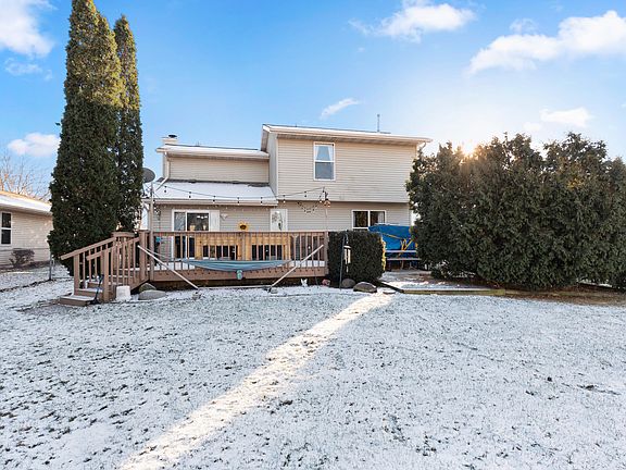 4th image of 518 Foxtail Dr