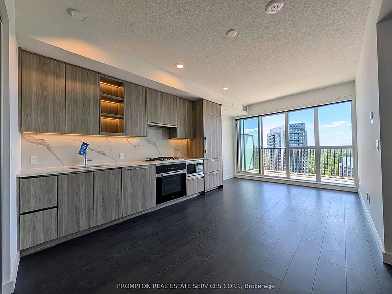 18 Esther Shiner Blvd #2909 — Photo 4