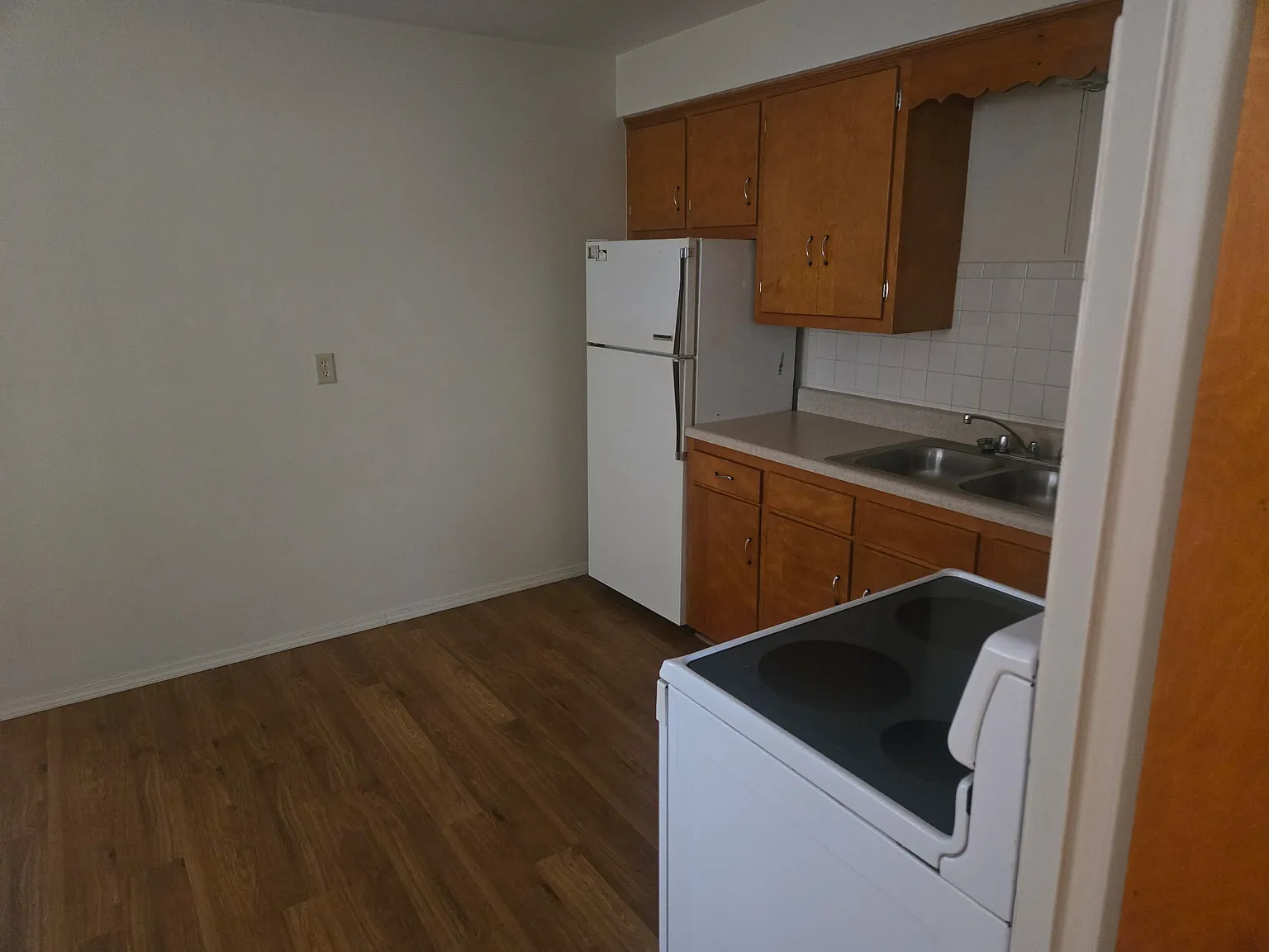 304 N Morrison Ave — Photo 4