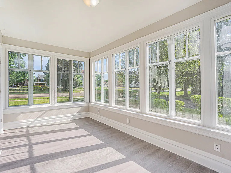 258 Capital Ave NE #3 — Photo 3