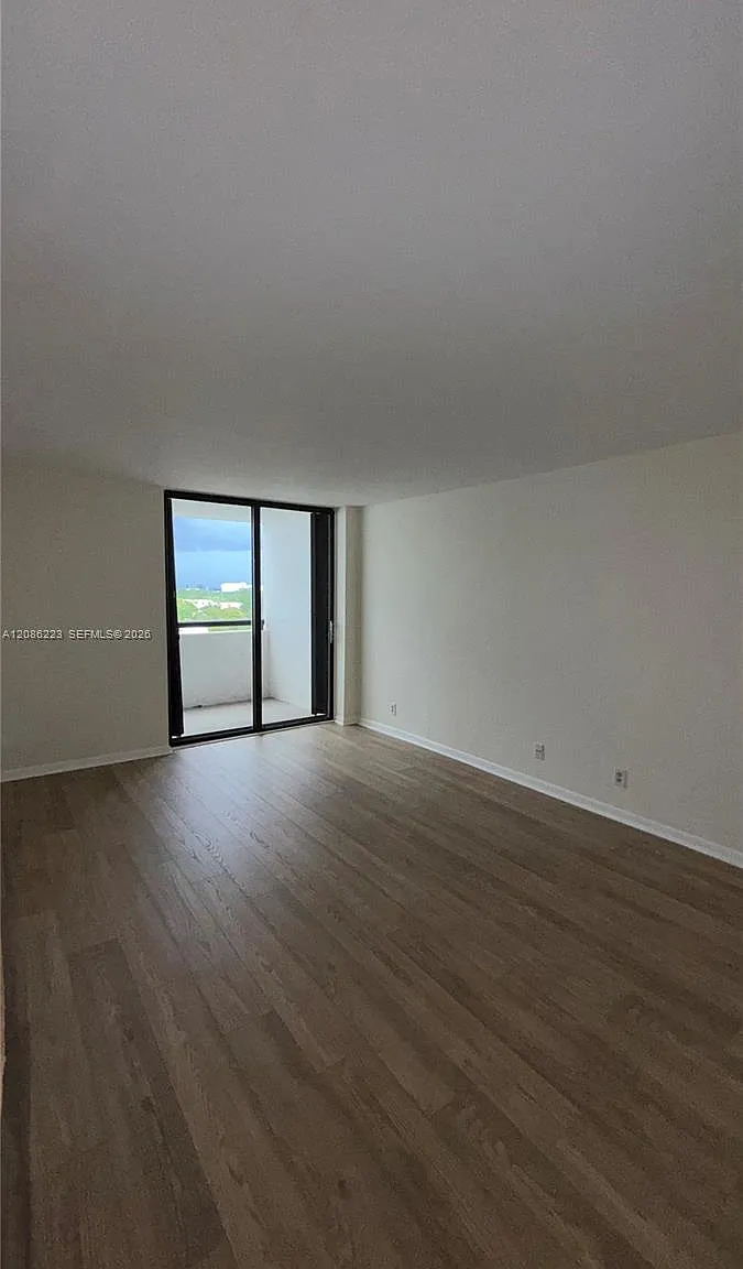Club Atlantis Condo — Photo 4