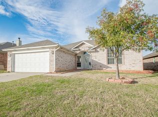 227 SE 25th St, Moore, OK 73160
