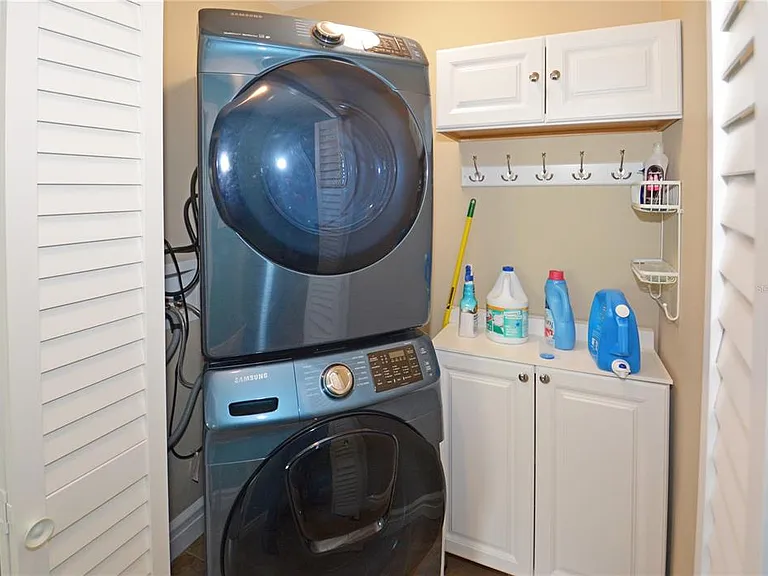 7020 Mango Ave S — Photo 39