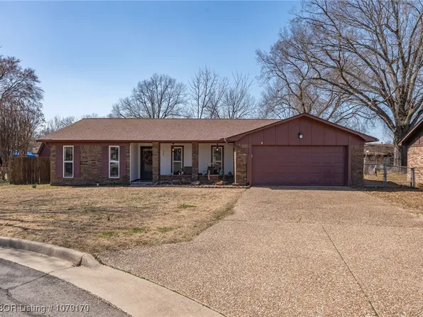 3208 S 93rd Cir, Fort Smith, AR 72903