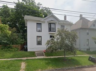 412 N Linn St APT 1, Iowa City, IA 52245