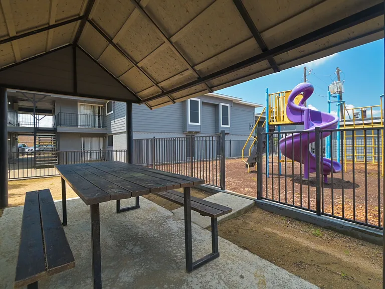 Lila Apartments — Photo 16