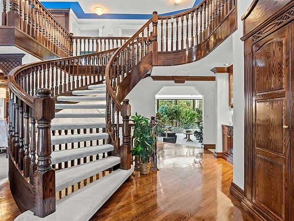 3rd image of 7 Biggar Heights Bay