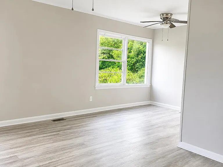 2912 Hummingbird Ln — Photo 3