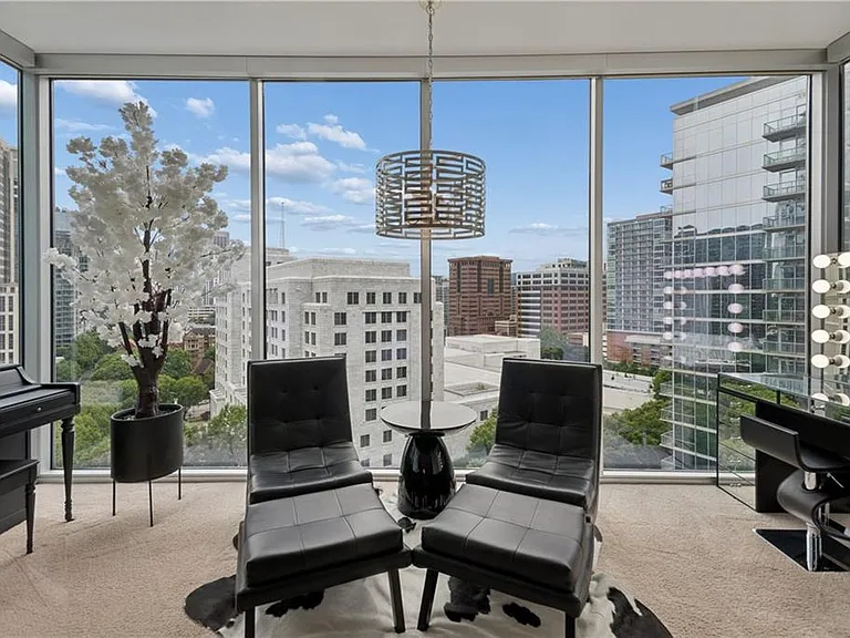 1080 Peachtree St NE #1411 — Photo 24