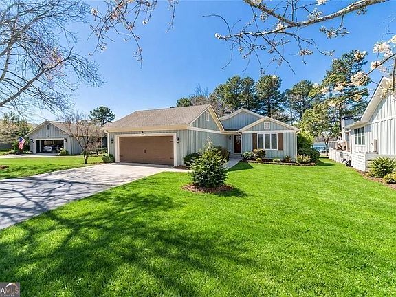 5th image of 3614 N River Rd