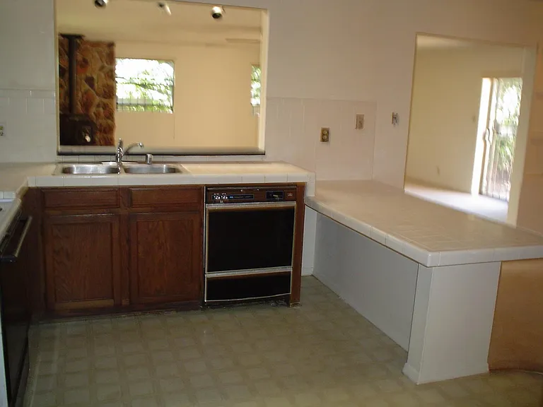 7204 Avenida La Costa NE — Photo 12