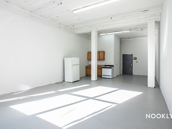 3rd image of 1085 Willoughby Ave #104