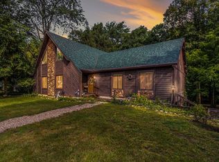 1022 Yeardley Ln, Mishawaka, IN 46544