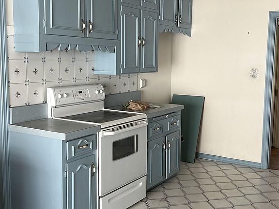 5th image of 1613 Rosalia Ln