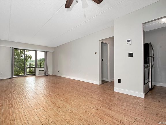 4th image of 560 Halstead Avenue #2-R