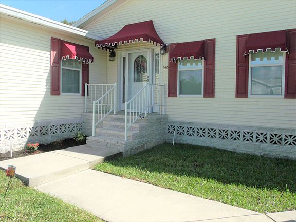 4th image of 4742 Crestwicke Dr #646