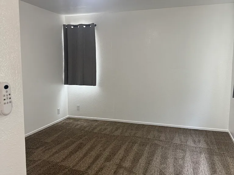 32 Browns Rd — Photo 3