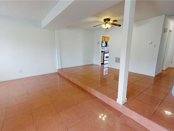 2nd image of 3715 Northwood Ct