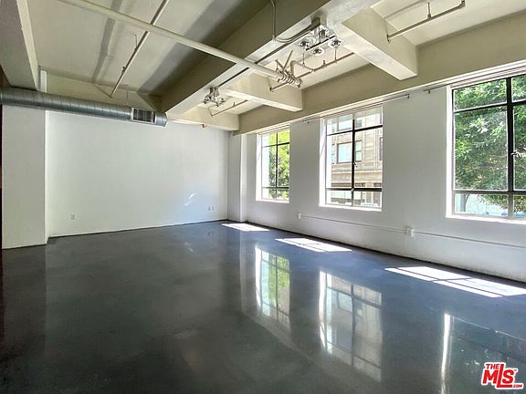 3rd image of 849 South Broadway