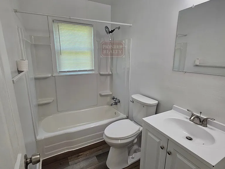 15 N Quince Ave — Photo 12