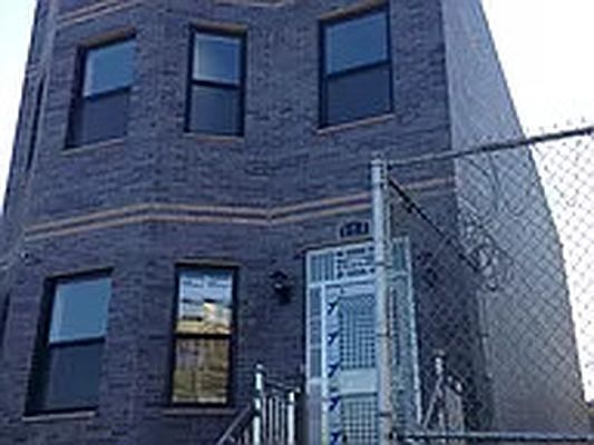 4th image of 972 39th St #3