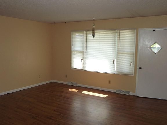 2nd image of 2522 Felten Dr