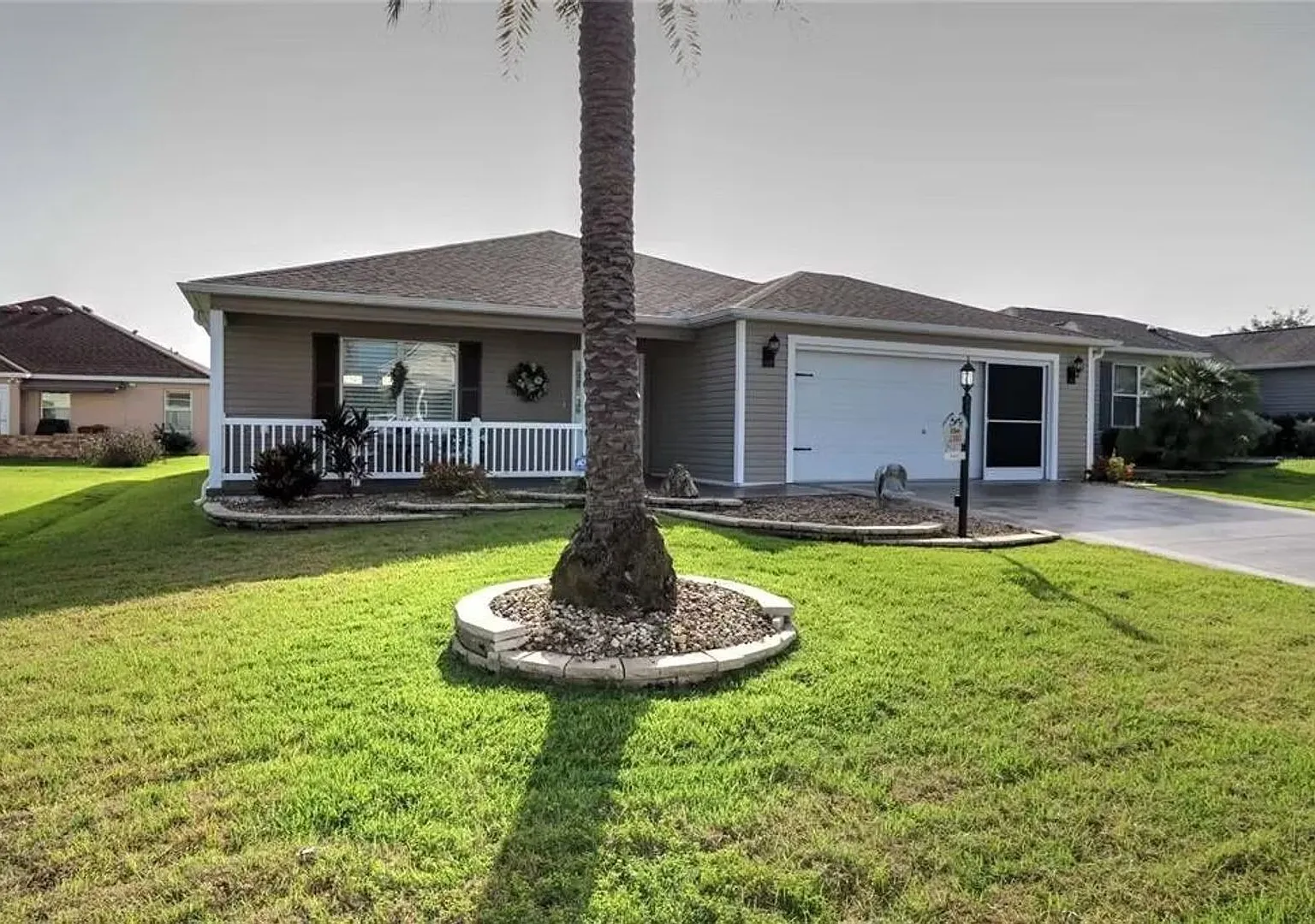 2393 Carriage Hill Way — Photo 4