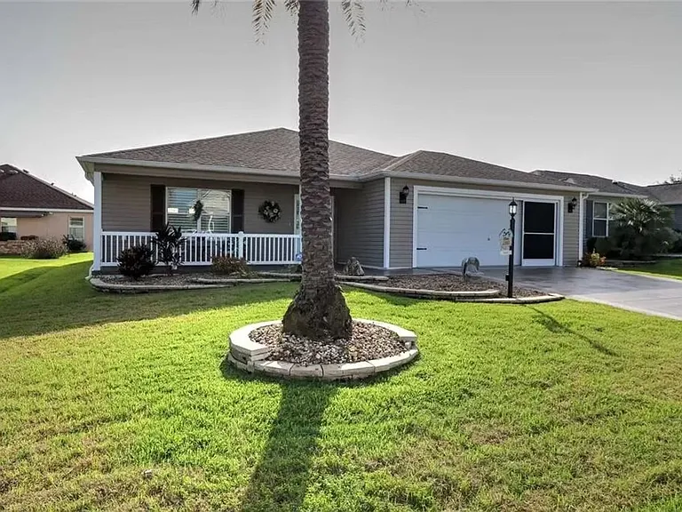 2393 Carriage Hill Way — Photo 4