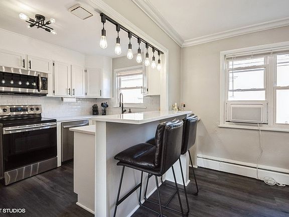 5th image of 2621 W Gregory St #2N