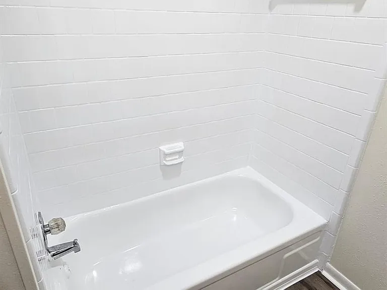 10303 Old Towne Ln — Photo 12