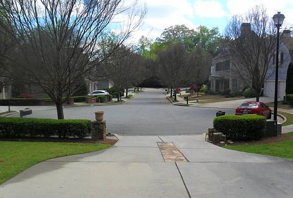 Spacious Quiet Cul-de-sac