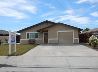 210 San Lorenzo Dr, Hollister, CA 95023