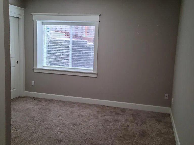 7920 NE Schuyler St — Photo 27