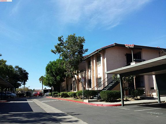 4th image of 887 W San Ysidro Blvd Unit 3