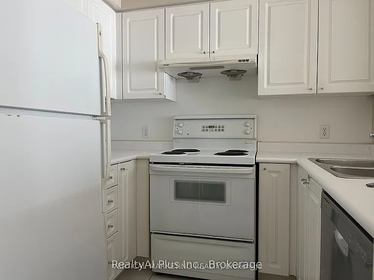 11 Lee Centre Dr #701 — Photo 5
