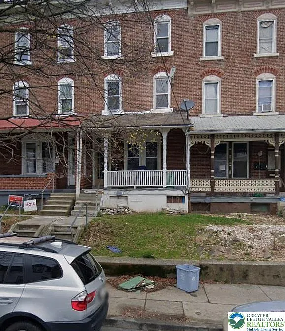 1 bed, 1.0 bath, 1792 sqft, $1,250 — Photo 1